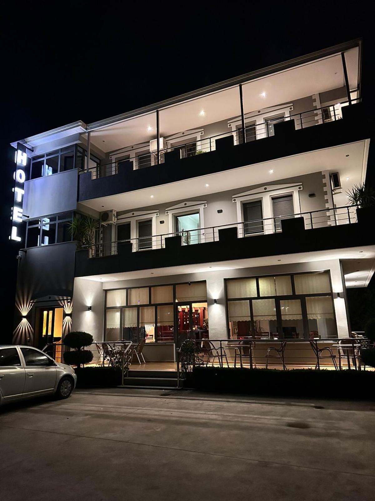 Hotel Selfo Dervician Екстер'єр фото