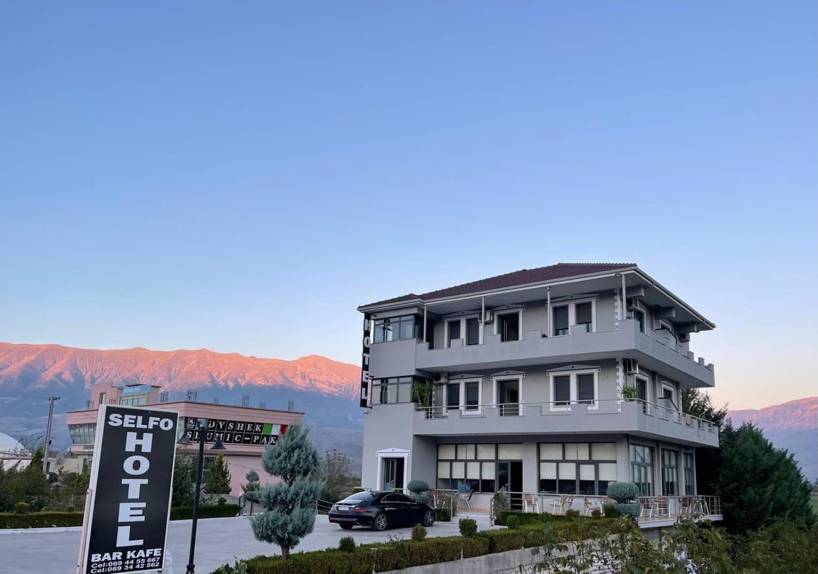 Hotel Selfo Dervician Екстер'єр фото