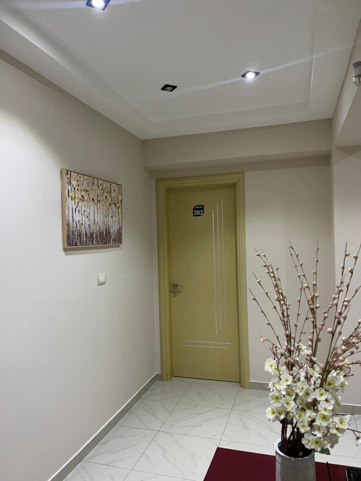 Hotel Selfo Dervician Екстер'єр фото